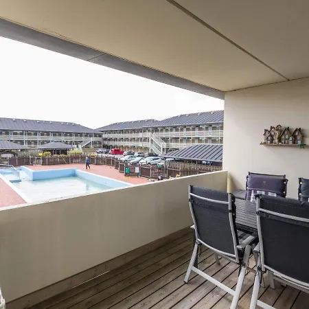 Poolside Paradise In - By Traum Holiday home *