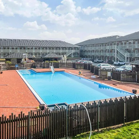 Vakantiehuis Poolside In