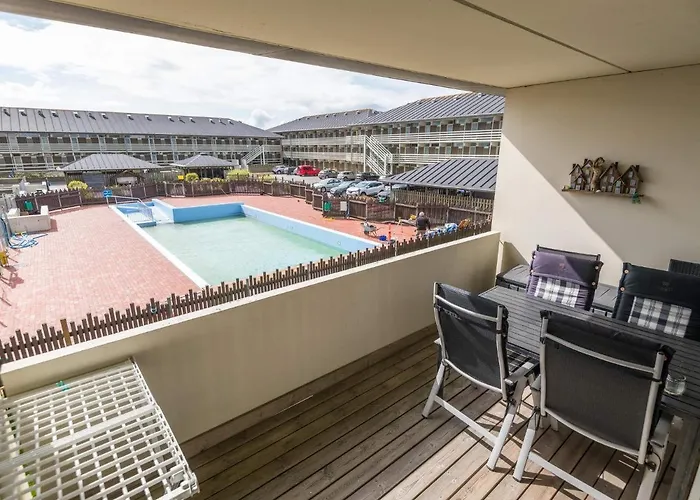 Dom wakacyjny Poolside Paradise In - By Traum *